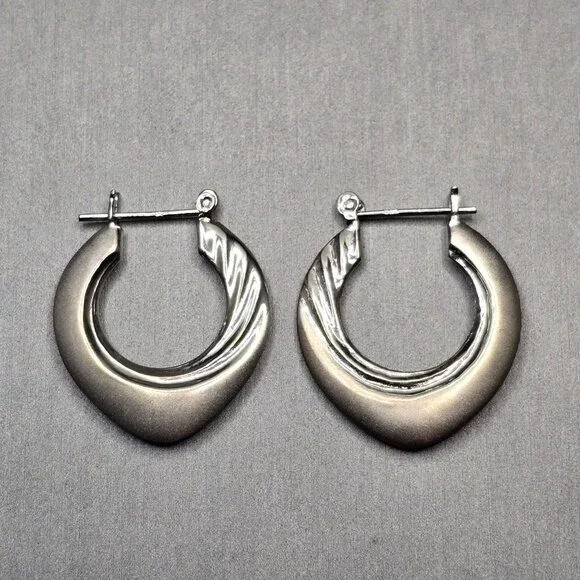 Sterling Silver 925 Hoop Earrings 1.25" Textured Ribbed Hinged Closure 6.38g - Picture 1 of 5